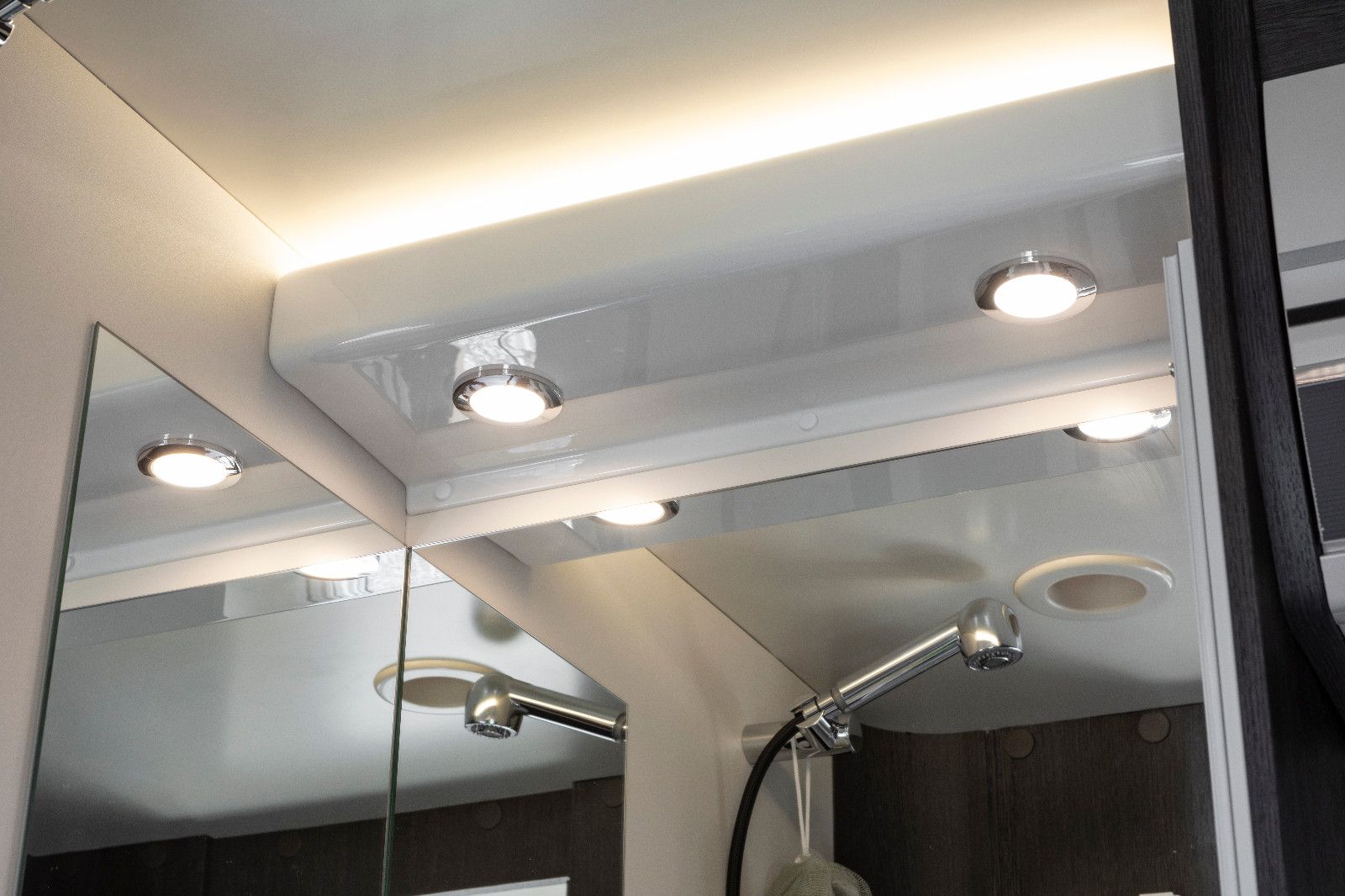 Fahrzeugabbildung Roller Team Kronos 277 M - 6.389€ sparen!