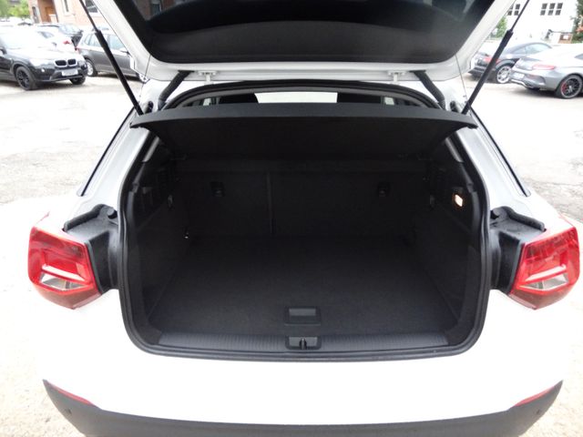 Fahrzeugabbildung Audi Q2/Super-Optik/Navi/Euro6/2.Hd/Alu/PDC/Garantie/
