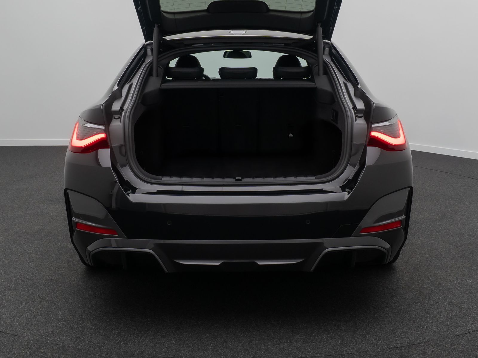 Fahrzeugabbildung BMW i4 eD40 Gran Coupe M Sport 360°HUD H/K Laser DAB