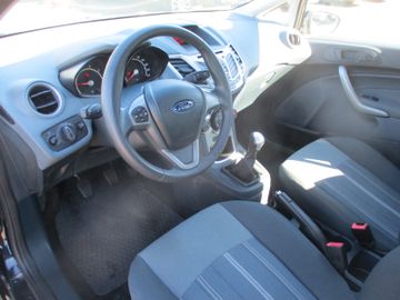 Ford Fiesta Trend Klimaanlage + Allwetter