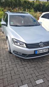 Volkswagen Passat DSG Highline  Vollausstattung  - VW Passat Gebrauchtwagen in Krefeld