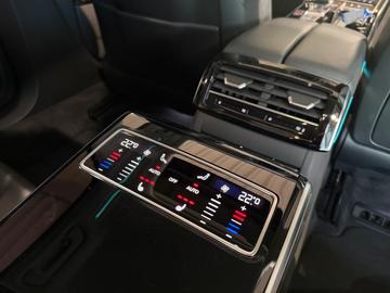 2022 AUDI A8 — миниатюра 14