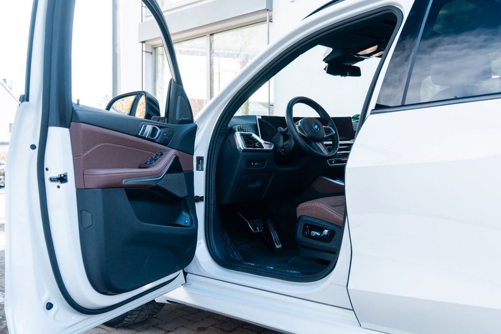 BMW X5 50e M SPORT PRO/ INNOVATION/ ICONIC GLOW BMW X5 50e M SPORT PRO/ INNOVATION/ ICONIC GLOW