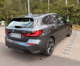 BMW 118i Sport Line Automatik Business-Paket 8-fach - BMW 118 in Frankfurt (Main)