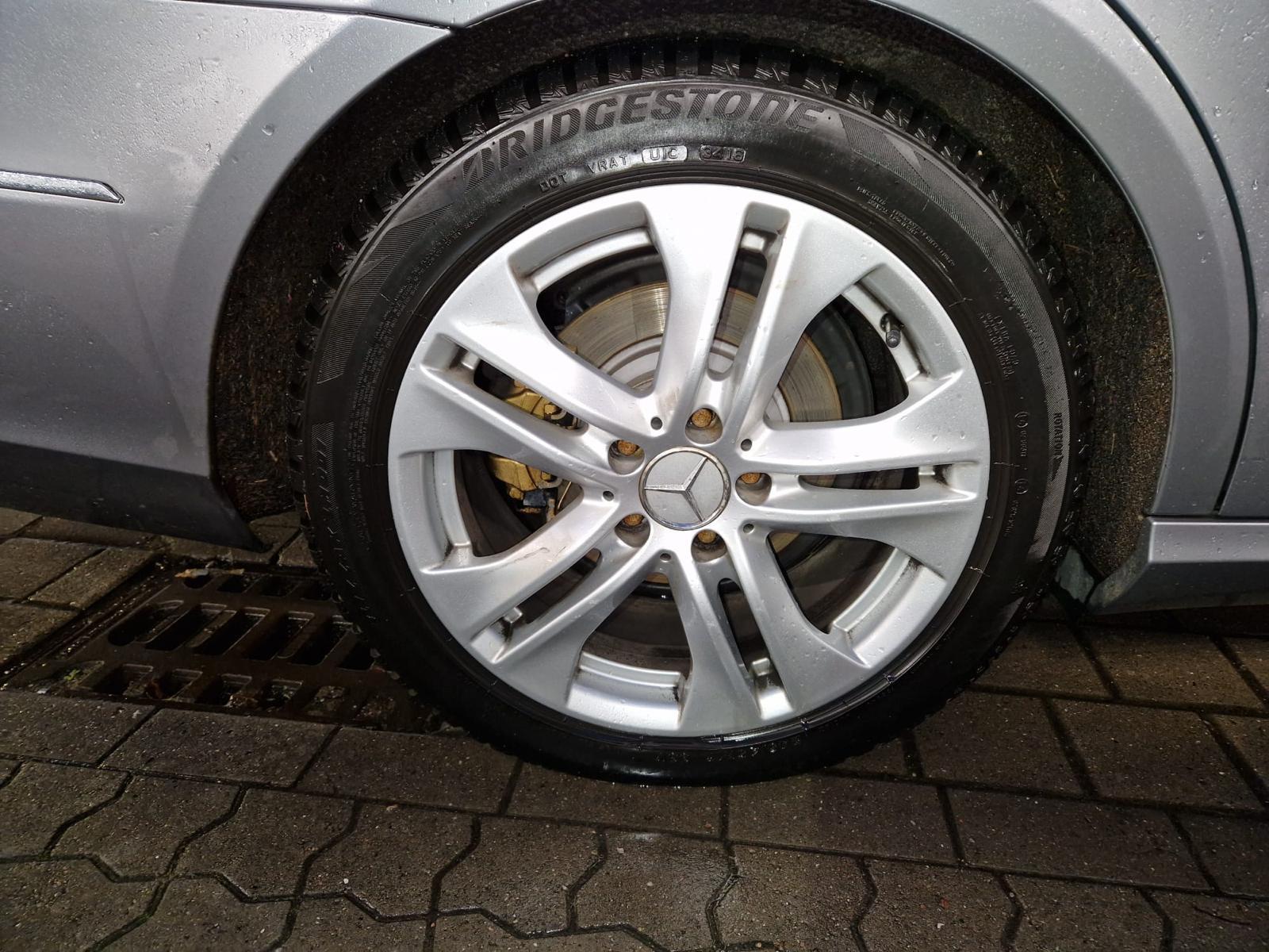Mercedes-Benz 220 2011 — photo 14