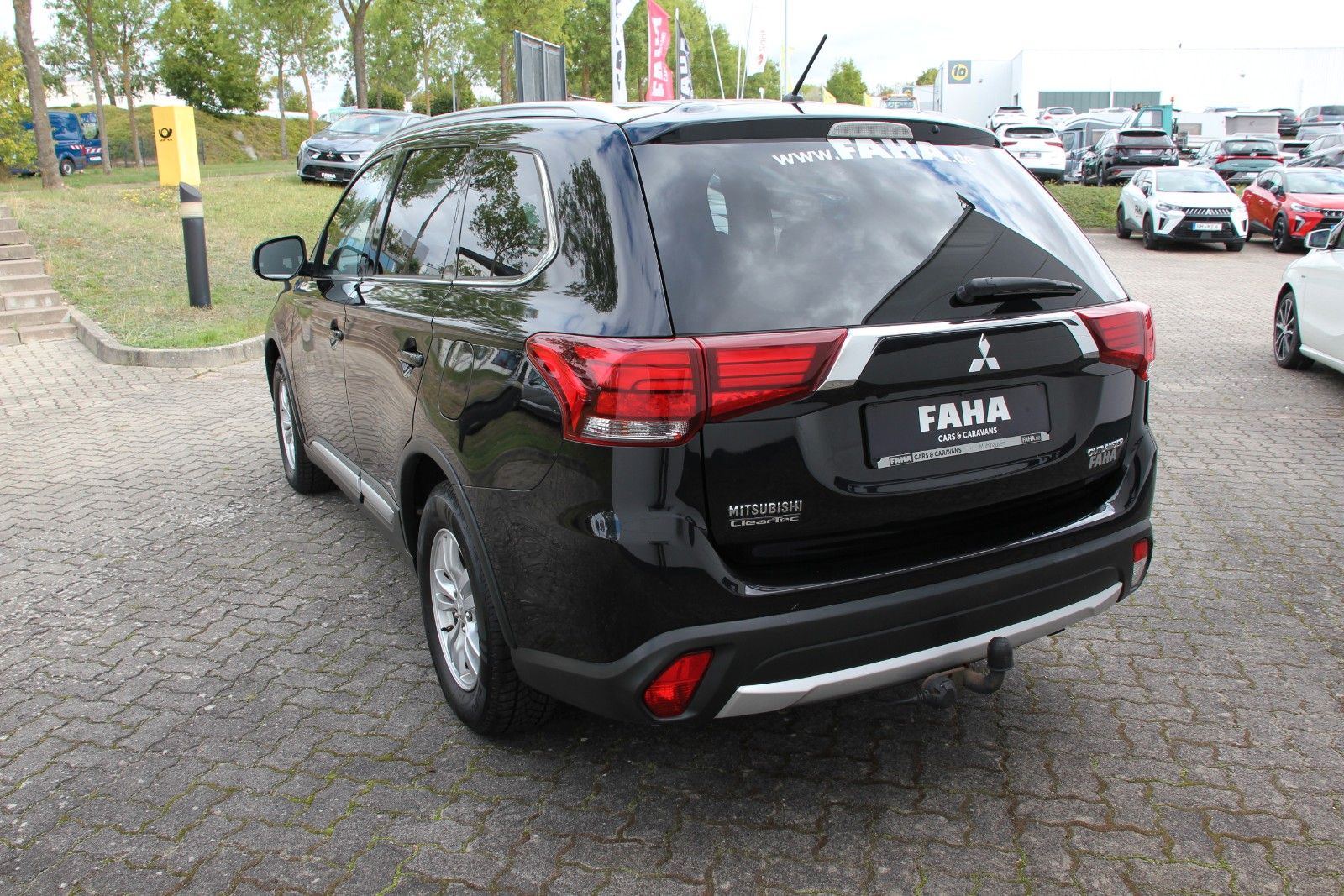 Fahrzeugabbildung Mitsubishi Outlander SUV-Star 2WD