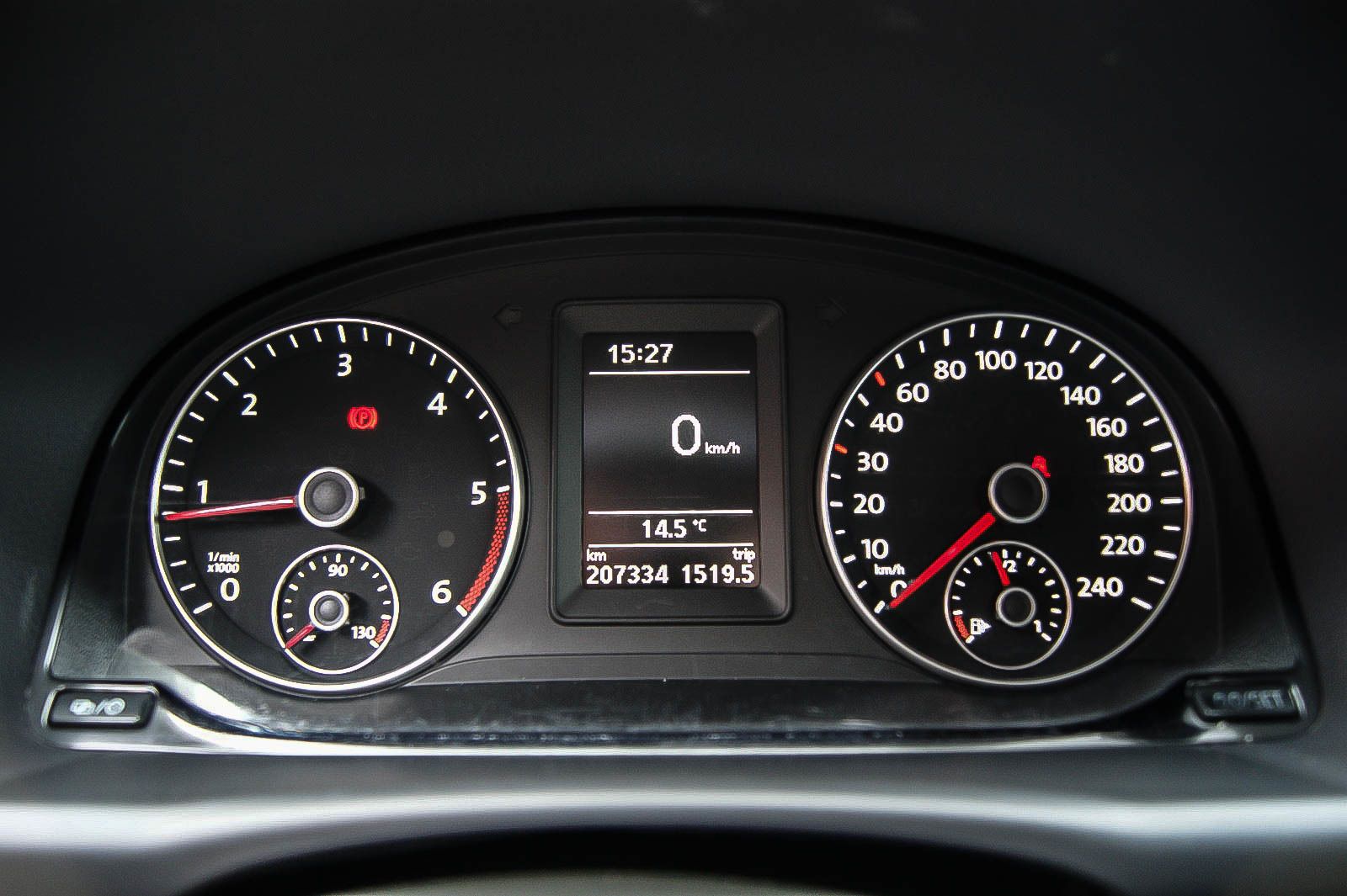 Fahrzeugabbildung Volkswagen Touran 16TDI Cup BI-XENON 7-SITZE SITZG PARKLENK