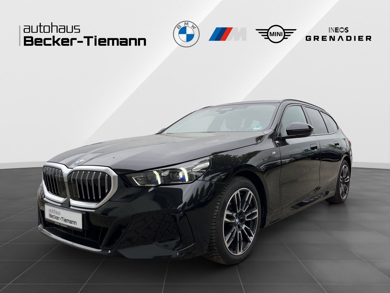 BMW 520d Touring M Sport NP:83.410,- AHK Pano Standh