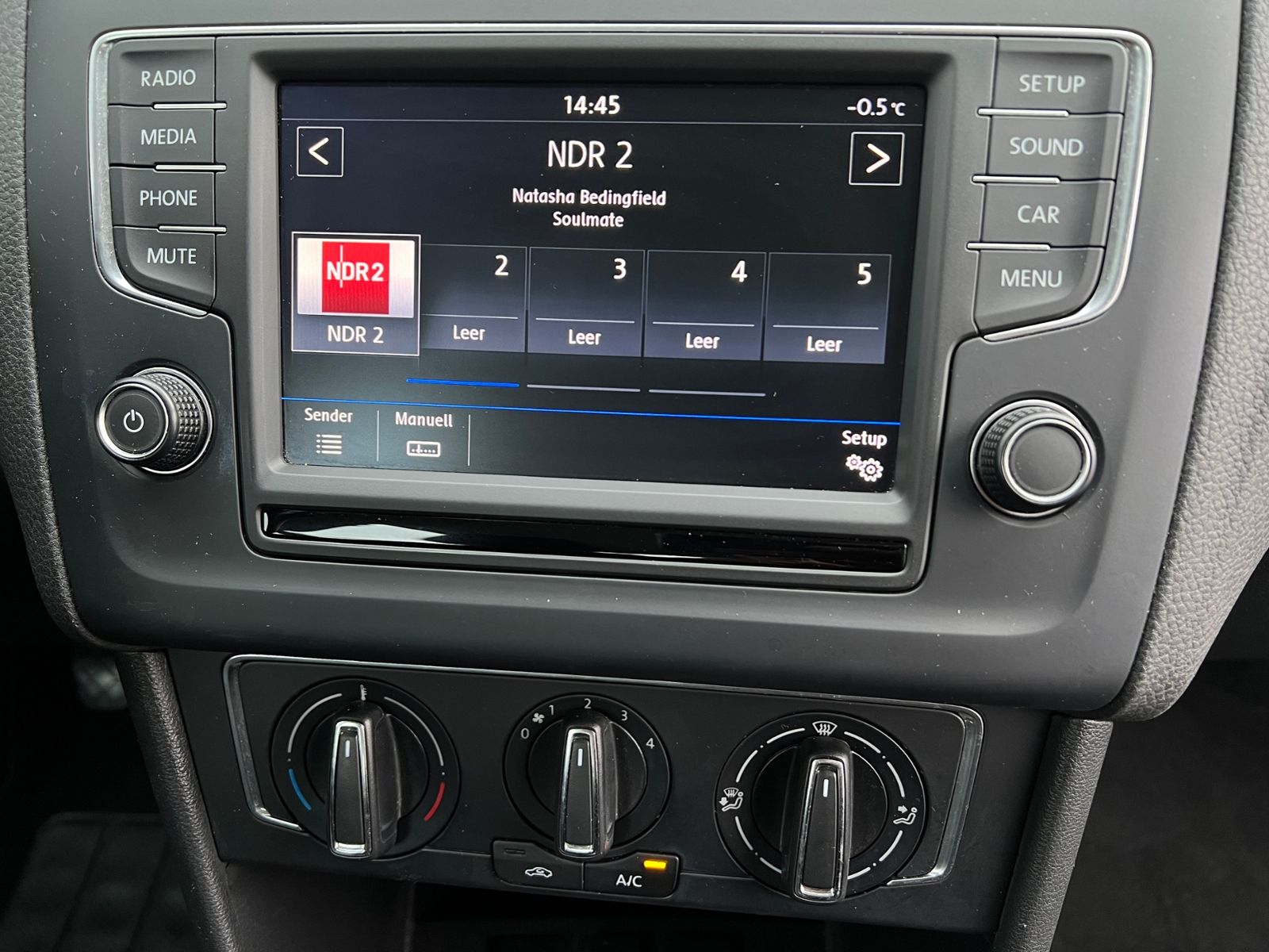 Fahrzeugabbildung Volkswagen Polo 1.2 TSI Comfortline BMT *Klima, Sitzhzg., P