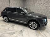 Bentley Bentayga 6.0 W12 4WD First Edition Autom. - Bentley Bentayga aus 2016