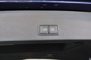 Audi Q2 30 TFSI FRONT+KEY+LED+NAVI+17"