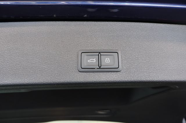 Audi Q2 30 TFSI FRONT+KEY+LED+NAVI+17"