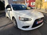 Mitsubishi Lancer Sportback Invite - Mitsubishi Lancer mit Diesel-Antrieb