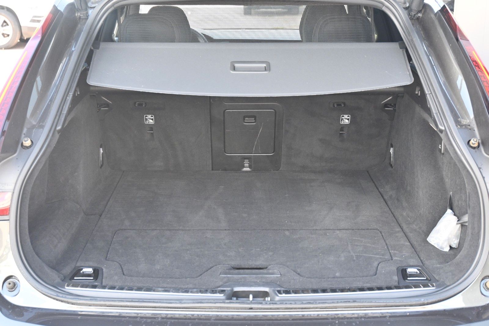 Fahrzeugabbildung Volvo V90 T8 AWD Recharge Inscription*PANO*360*H&K*HUD