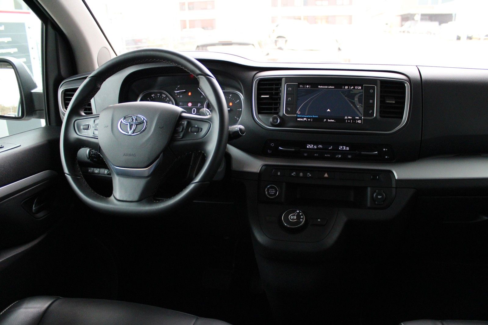 Fahrzeugabbildung Toyota Proace Verso L1 2.0 Executive AT