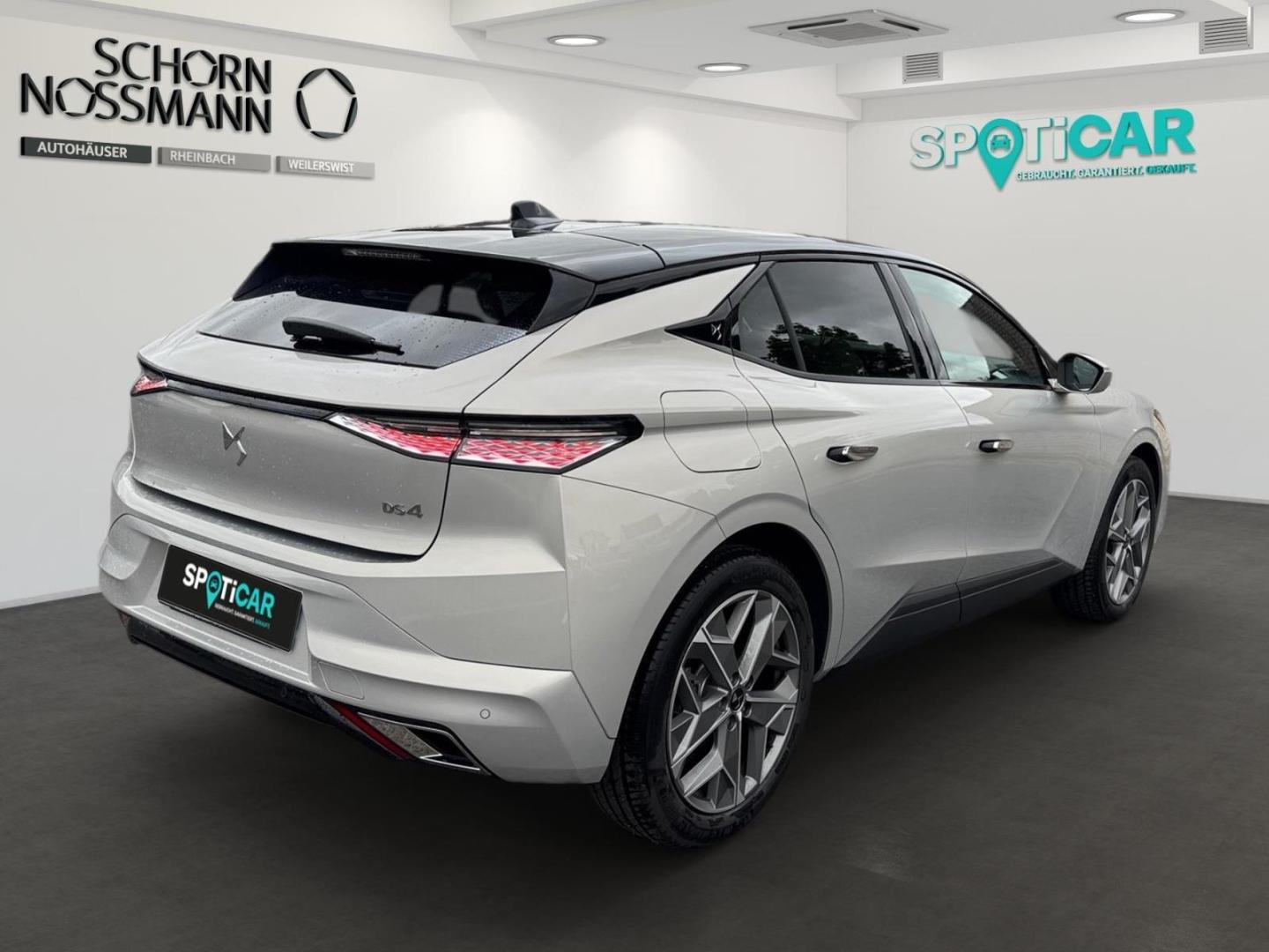 DS Automobiles DS4 ESPRIT DE VOYAGE PURETECH 130,1VORBESITZER,