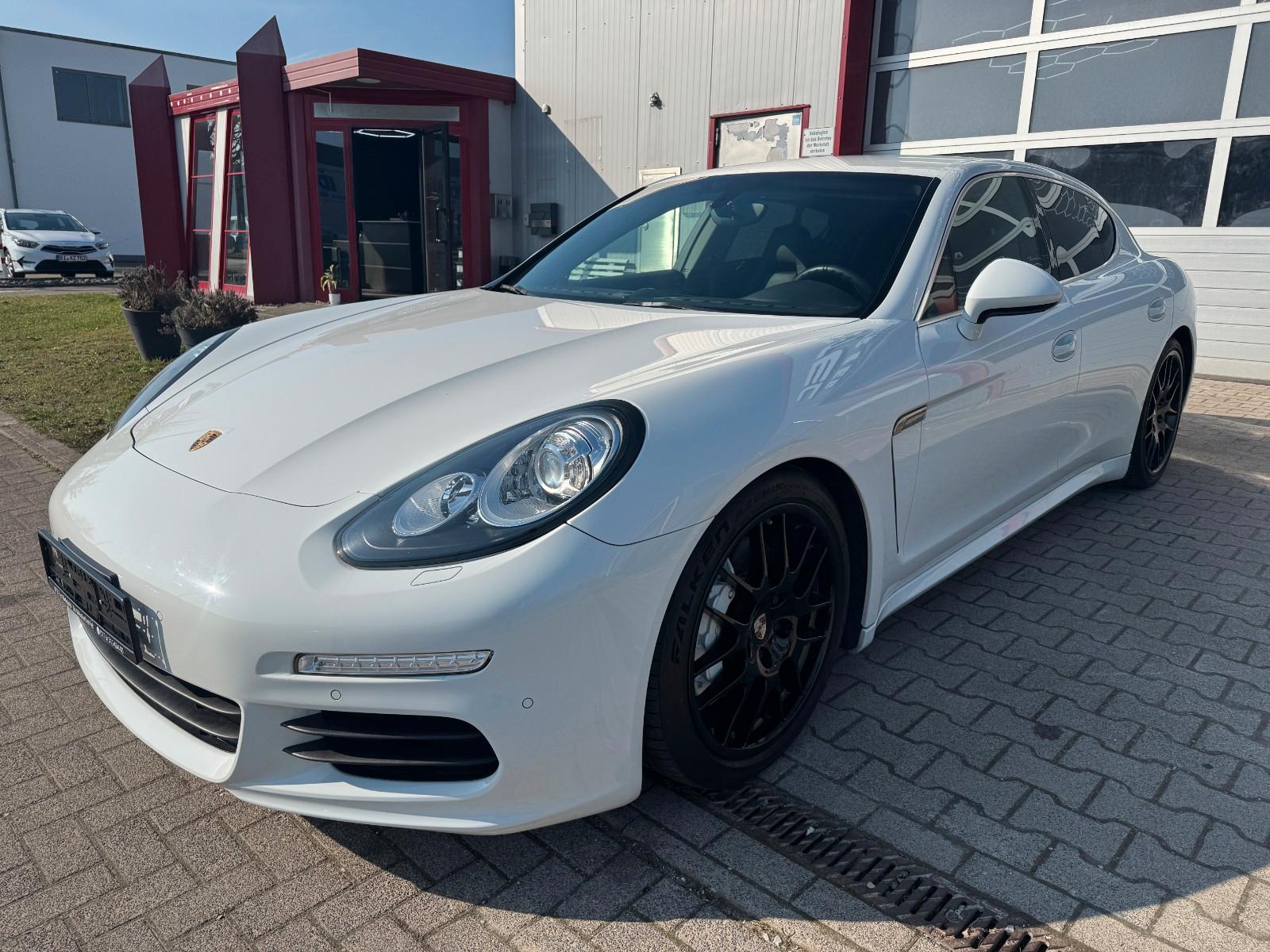 Porsche Panamera S