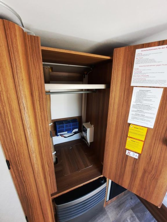 Fahrzeugabbildung HYMER / ERIBA / HYMERCAR Touring 560 Top Ausstattung  / 1.Hand