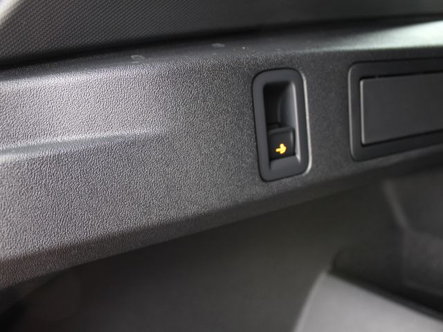 Tiguan 2,0 TDI 4M R-Line*Headup*IQ.Light*5J.Gar.