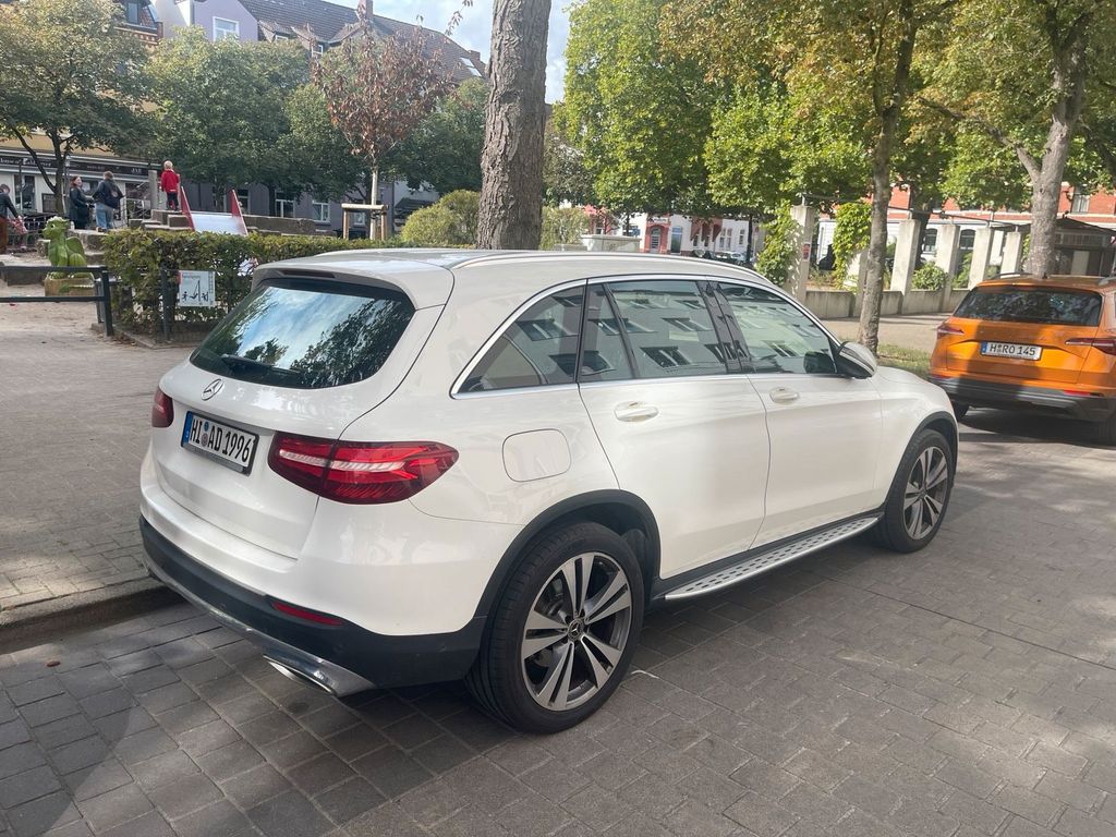Image of Mercedes-Benz GLC 250