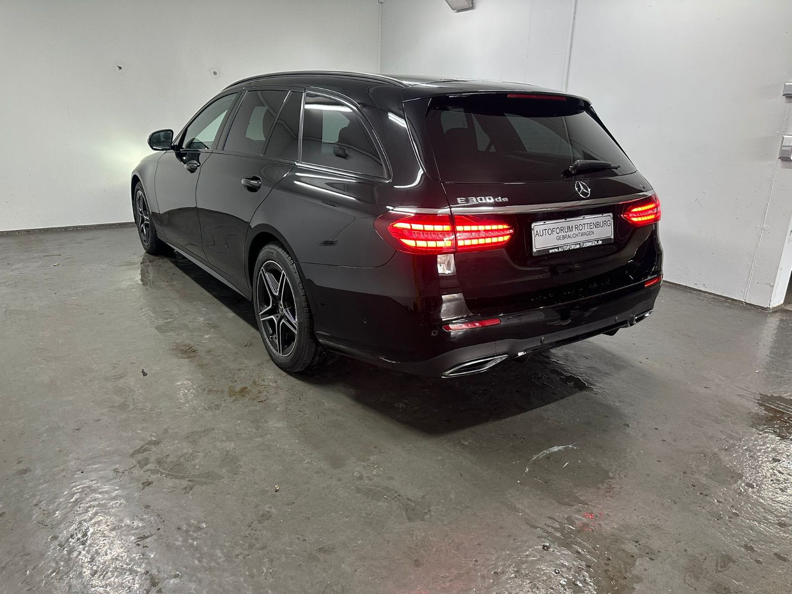 Fahrzeugabbildung Mercedes-Benz E 300 de T Autom. *AMG-LINE*DISTRO*PANORAMA*