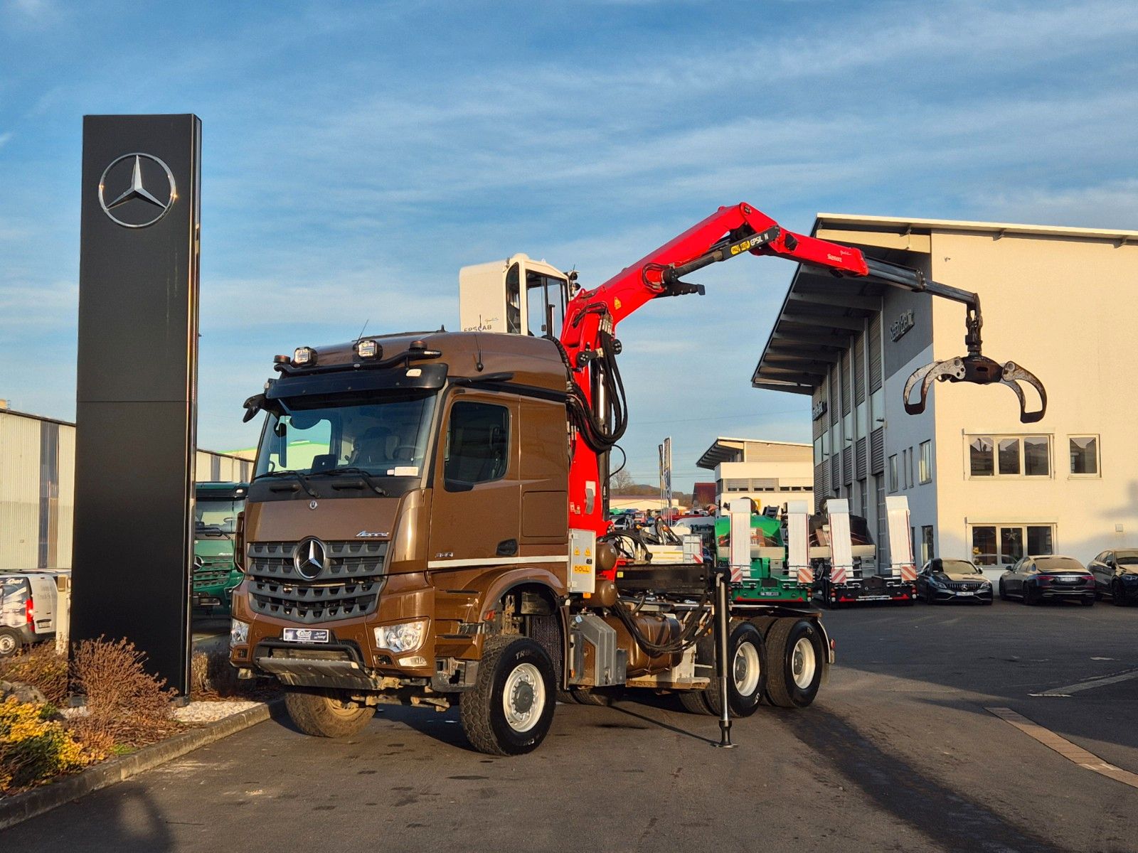 Fahrzeugabbildung Mercedes-Benz Arocs 3351 LS 6x6 Palfinger S260Z96 Y Crane