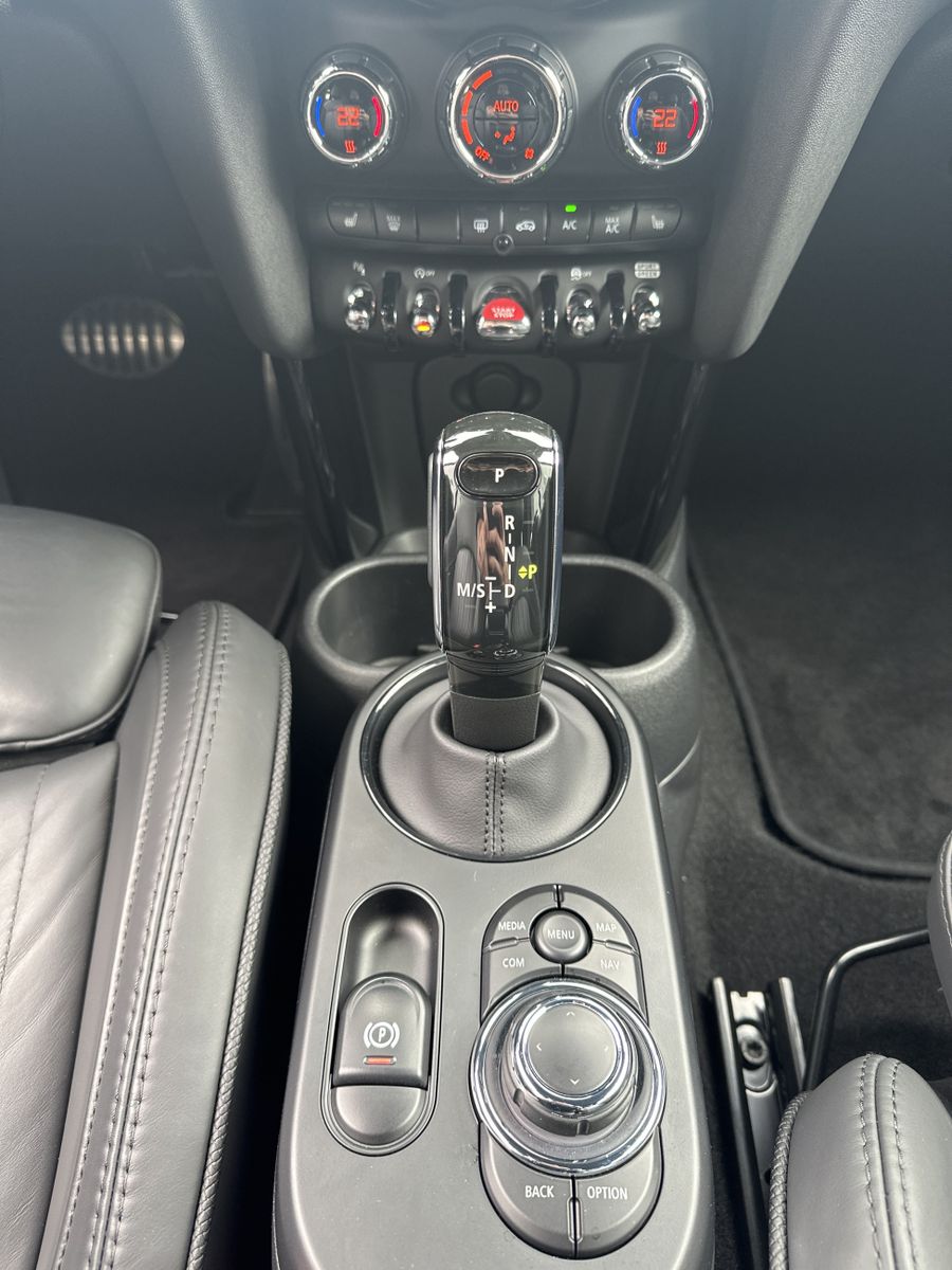Fahrzeugabbildung MINI John Cooper Works Cabrio NAV+LED+ACC+H&K+18ZO+KA