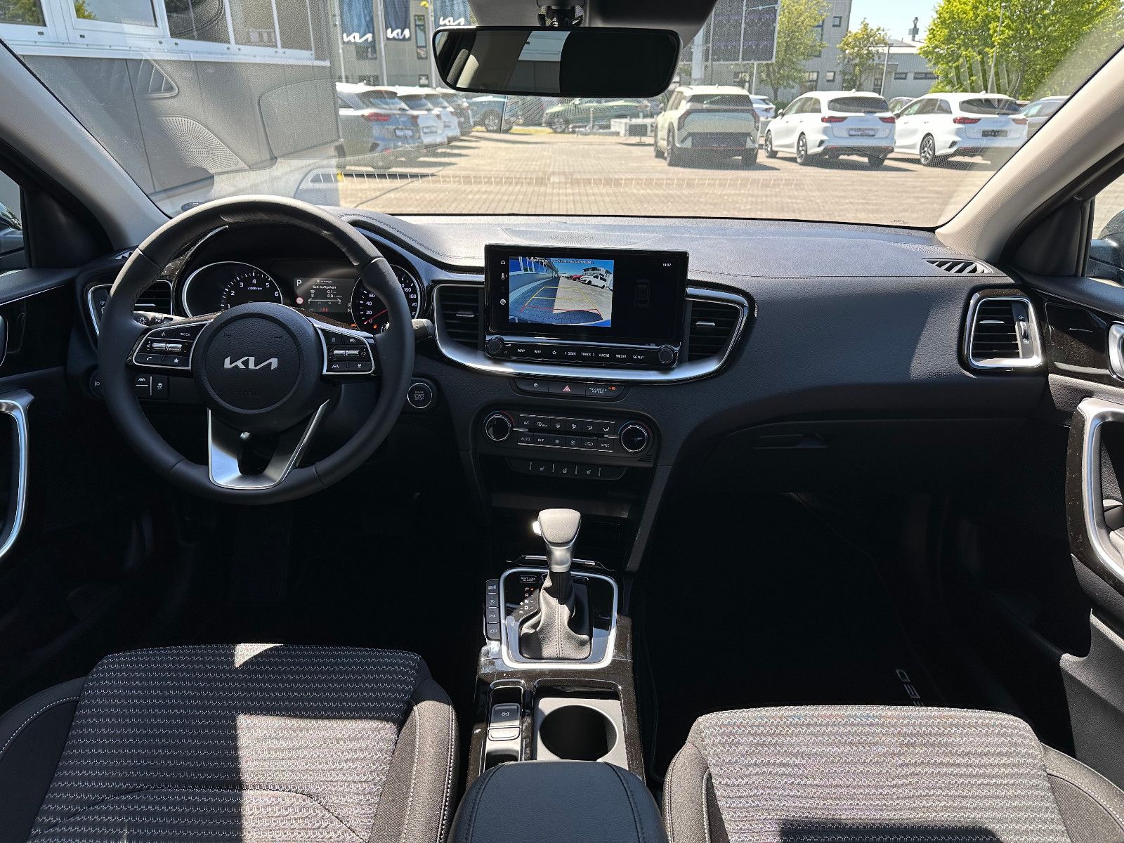 Fahrzeugabbildung Kia Ceed 1.5 T-GDI 48V DCT Ultimate Ed. Style JBL