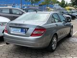 Mercedes-Benz C 180 Kompressor Automatik - Mercedes-Benz C 180 mit Benzin-Antrieb: Grau, Limousine