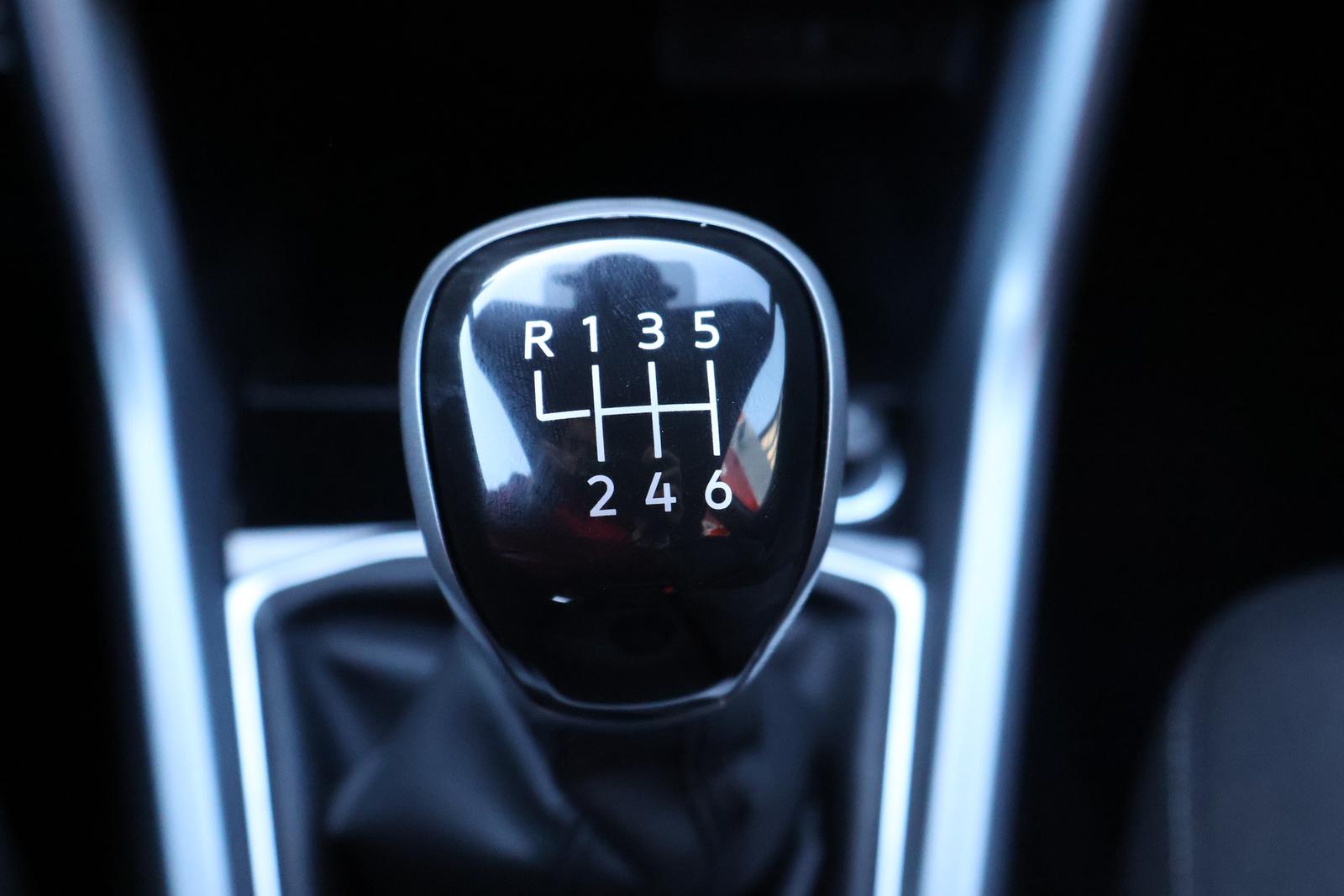 Volkswagen T-Cross 1.0 Active Navi Sitzheizung Kamera PDC