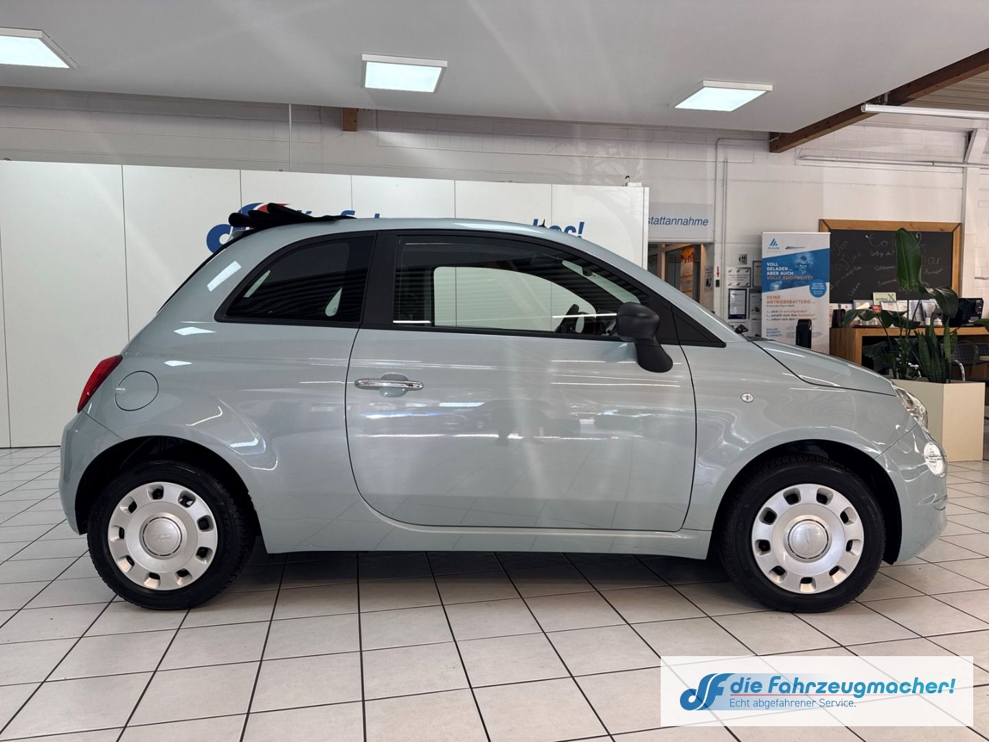 Fahrzeugabbildung Fiat 500 Cabrio Dolcevita 1.0 Mild Hybrid 5tkm Navi A
