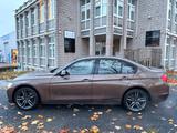 BMW 320 d xDrive Automatik / Navigation / Leder - BMW 320: 320d