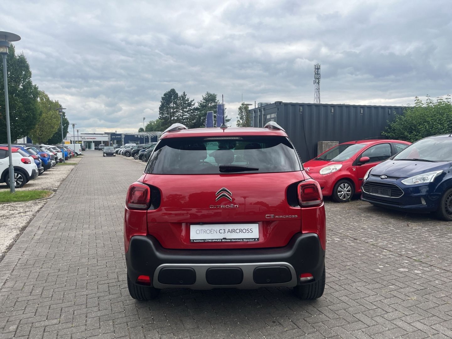 Fahrzeugabbildung Citroën C3 Aircross 1.2 PureTech 110 Shine Navi CarPlay