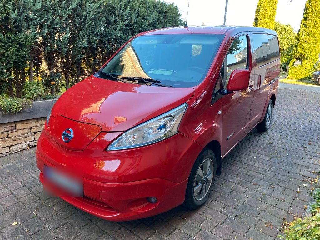Image of Nissan e-NV200
