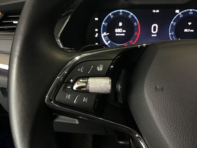 Fahrzeugabbildung Skoda Octavia Ambition 1.0 TSI Navi/Kamera/Tempo/LED