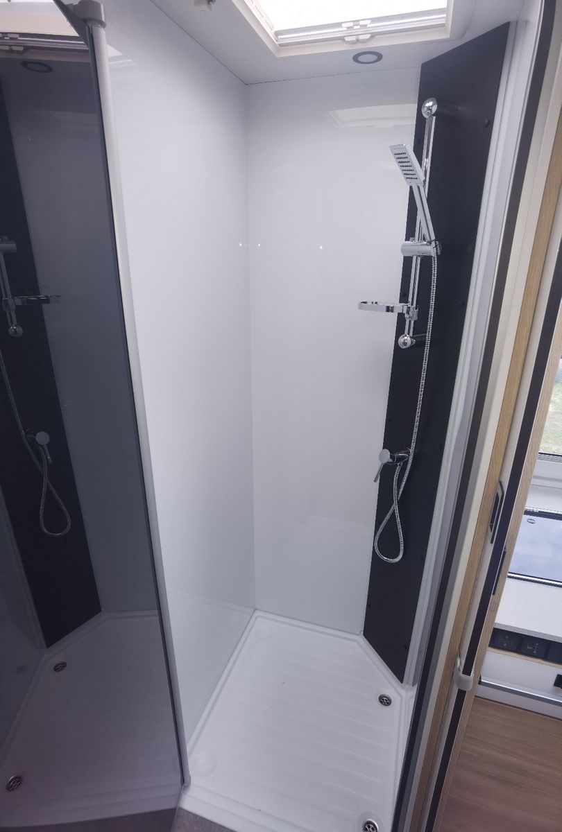 Fahrzeugabbildung Challenger 260 Ultimate Edition