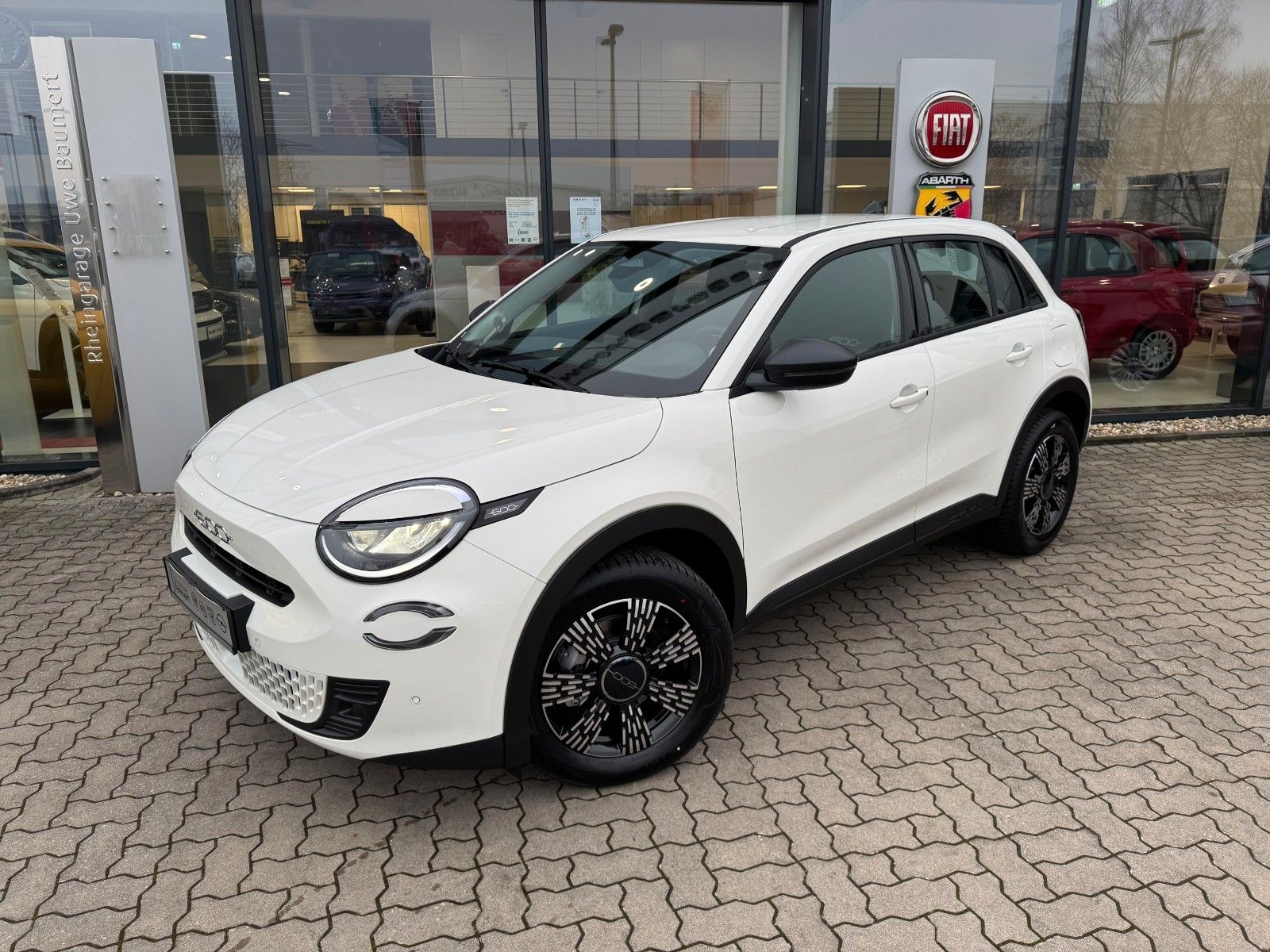 Fiat 600 1.2 110 Hybrid Business Edition_Viele Extras
