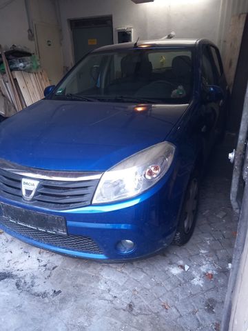 Dacia Santero  auto