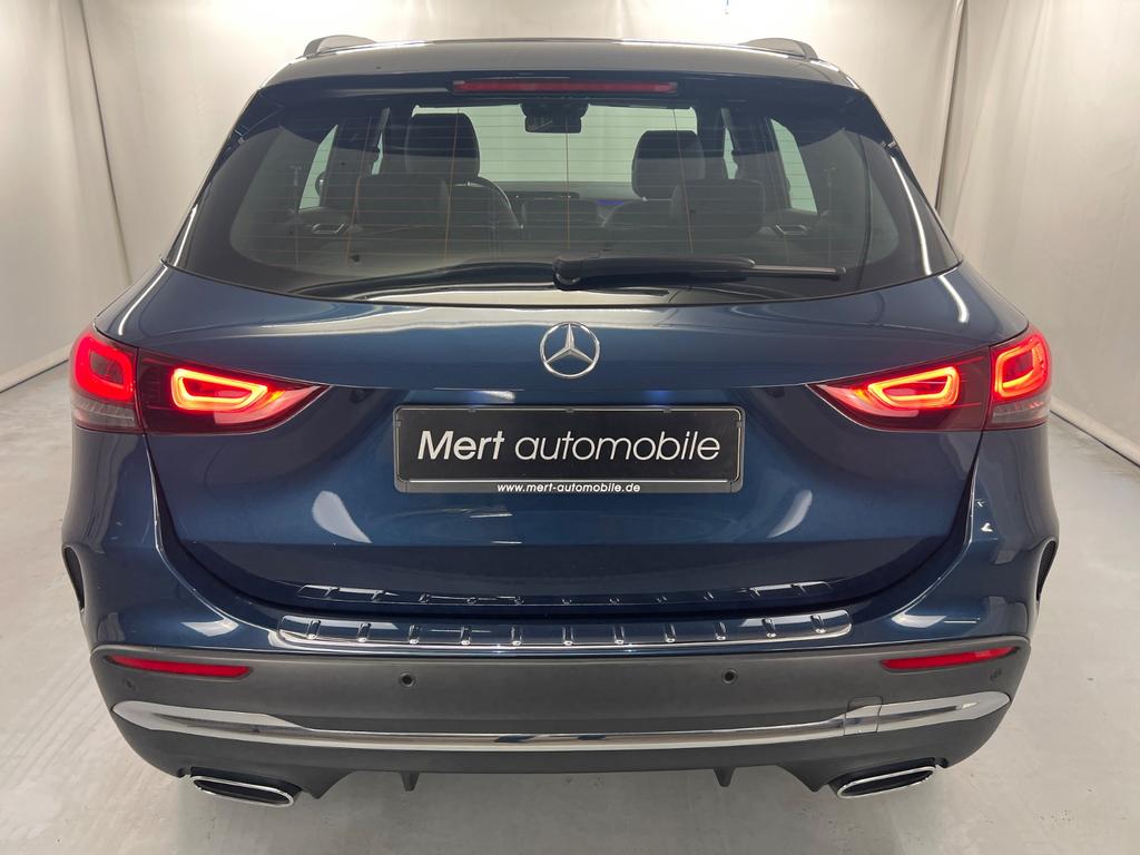 Mercedes-Benz GLA 220