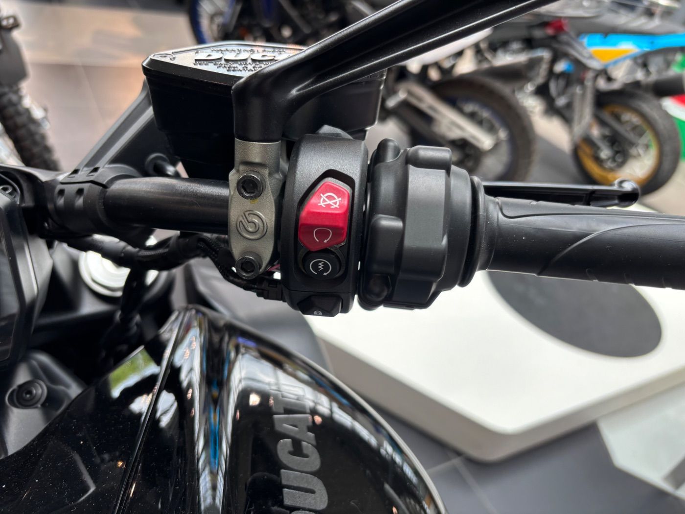 Fahrzeugabbildung Ducati Diavel V 4