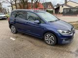 Volkswagen Touran 1.6 TDI SCR JOIN 7 Sitzer AHK - Volkswagen Touran JOIN mit Diesel-Antrieb