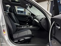 Fahrzeugabbildung BMW 116i Lim. / Klimaautomatik Schiebedach SHZ PDC