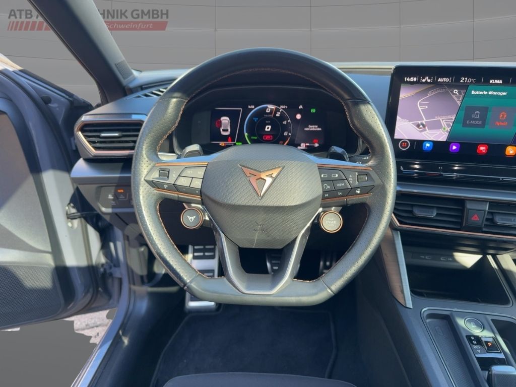 Fahrzeugabbildung CUPRA Leon VZ e-Hybrid, Allwetter, Panoramadach, Navi,