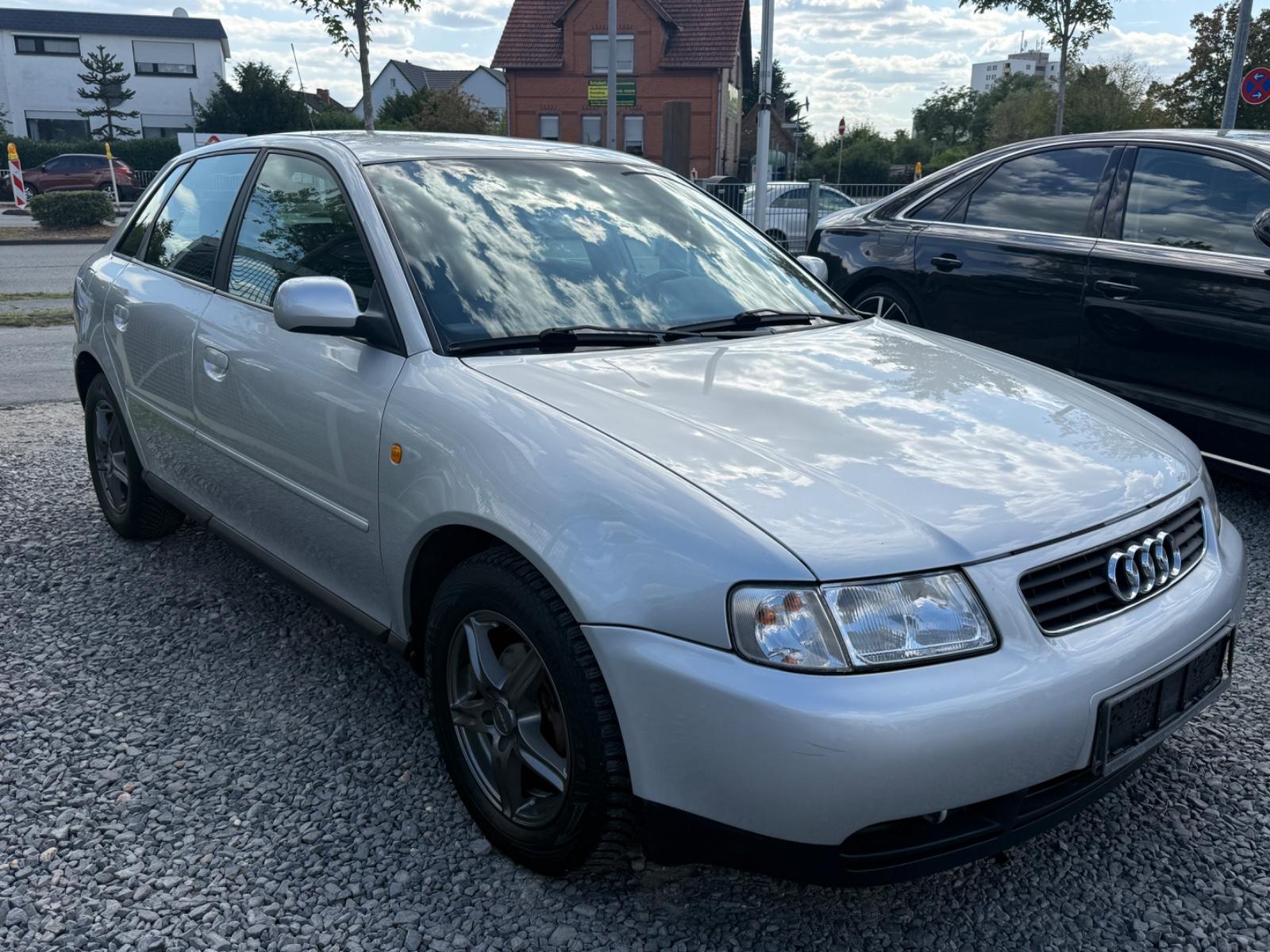 Audi A3 1.6 AUTOMATIK 130TKM* SIZTHEIZUNG*KLIMA*