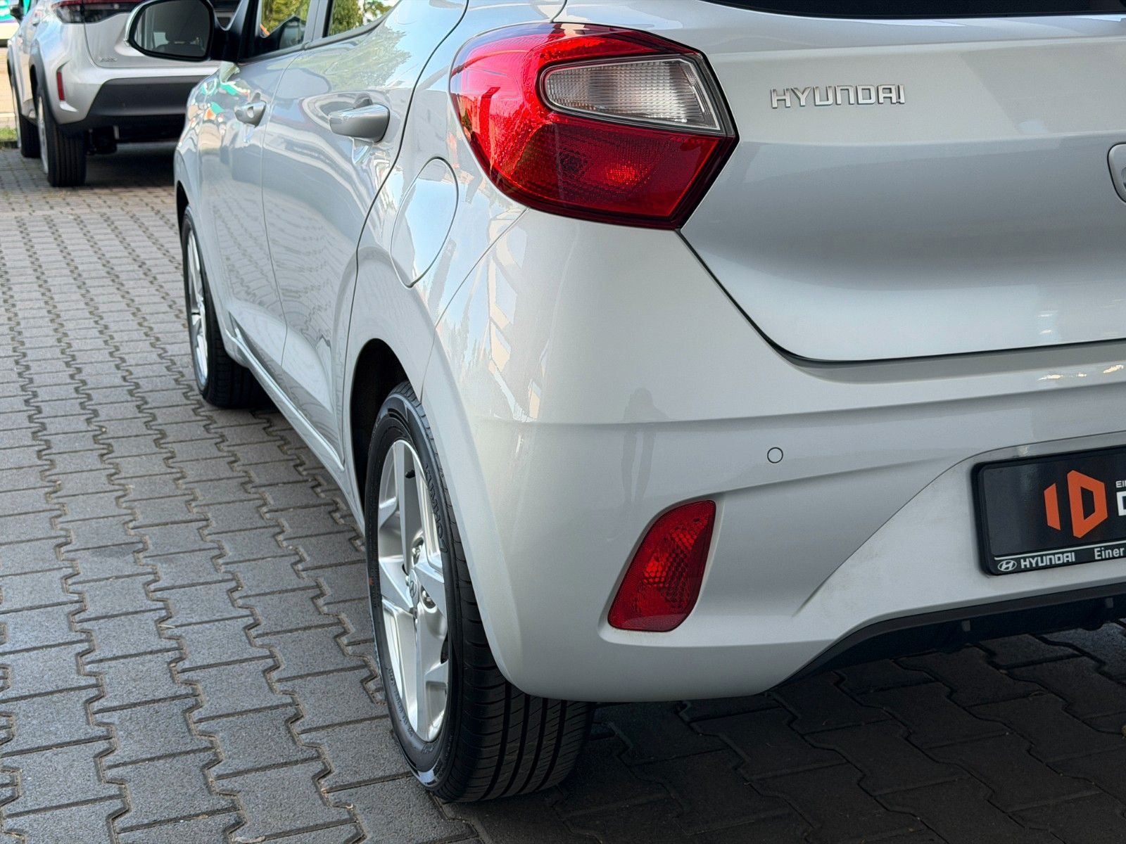Fahrzeugabbildung Hyundai i10 1.2 Trend SHZ,PDC,AUT,DynLicht,FLA,LM,SpurH