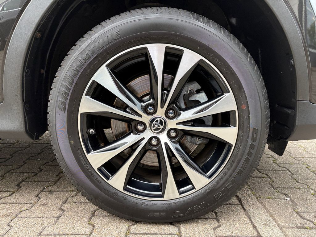 Fahrzeugabbildung Toyota RAV4