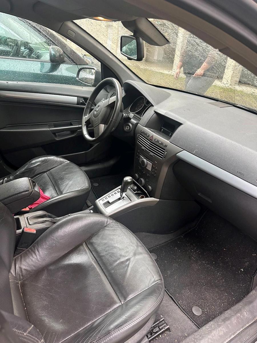 Opel Astra 2006 — photo 8