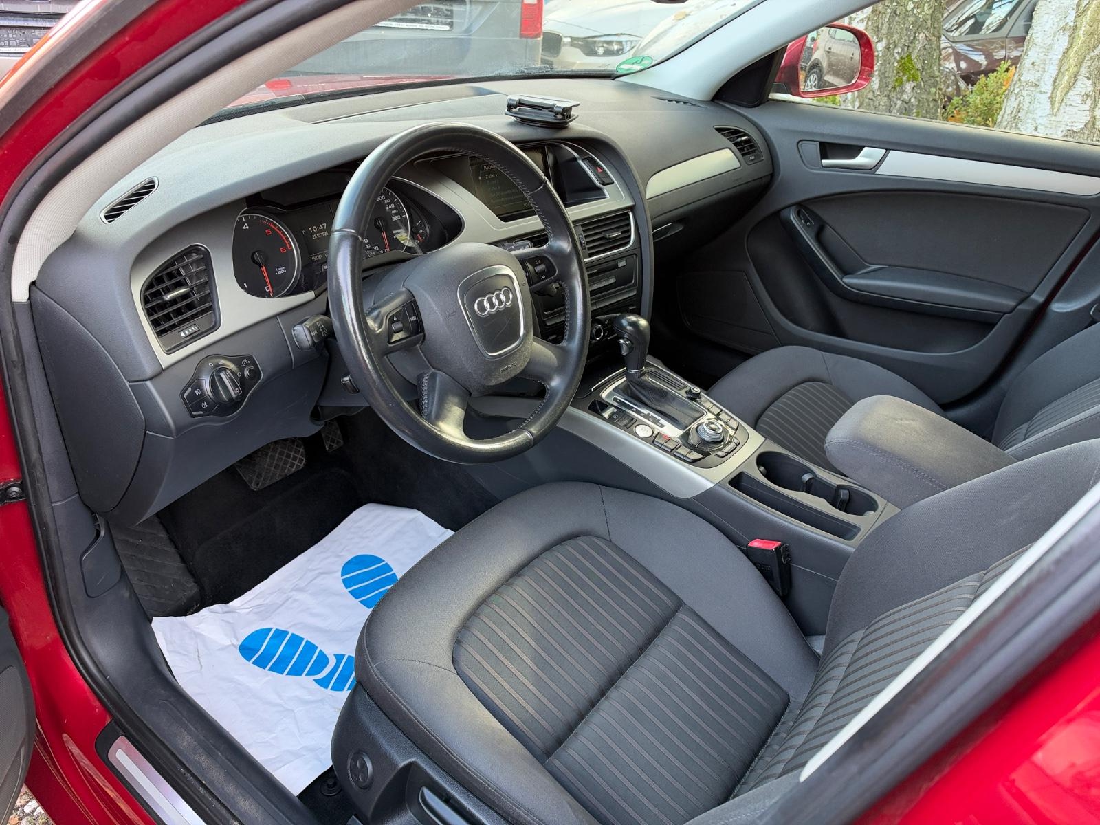 Audi A4 2008 — photo 9