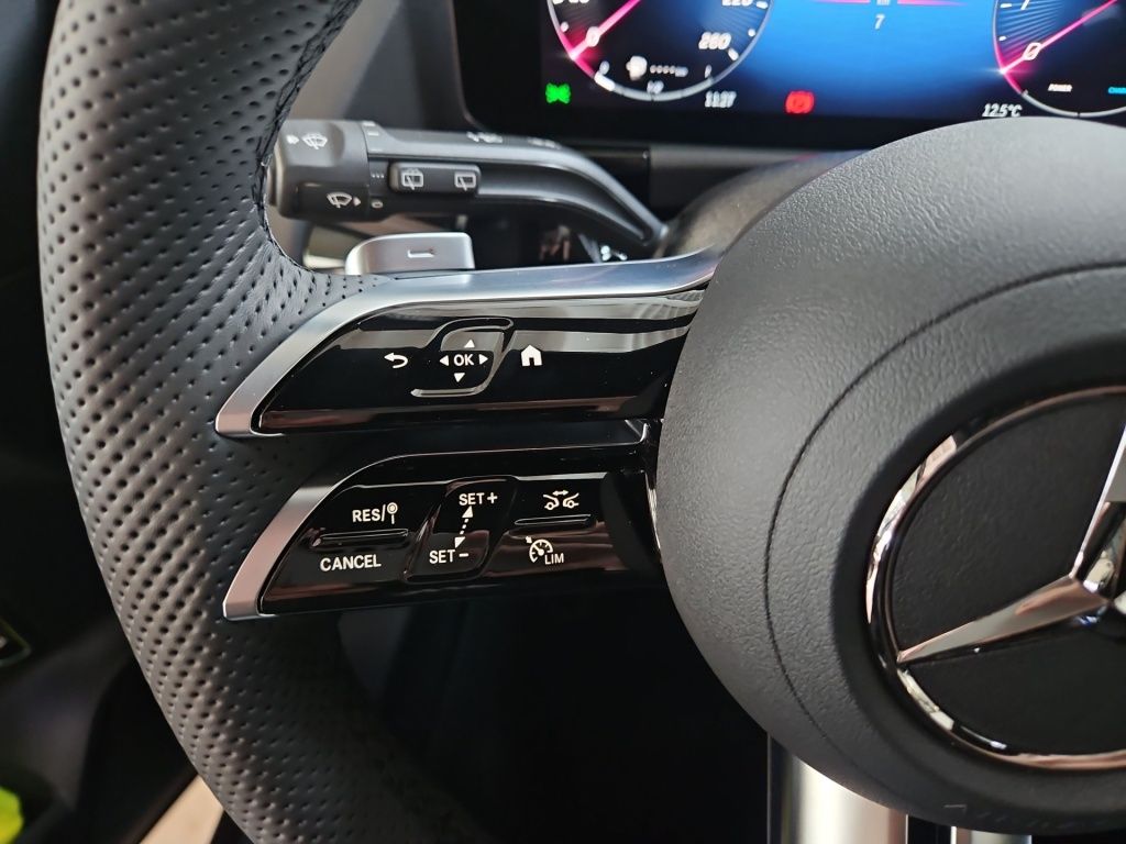 Fahrzeugabbildung Mercedes-Benz GLA 200 ++ AMG+EDITION+NIGHT+AHK+WINTER-PAKET ++