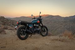 ROYAL ENFIELD Bear 650
